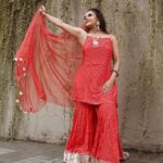 Devoleena Bhattacharjee Instagram - 🌸 . . . Styled by @eno_vae Makeup & Hair by @talesofshadows Photographer @neildhayatkarphotography Outfit - @bunaai #devoleenabhattacharjee #devoleena #happydiwali #festivevibes