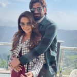 Devoleena Bhattacharjee Instagram - Us always n forever #thaamlena #thaamlenaitsofficial #love #❤️ #us #alwaysandforever #reelsinstagram #reelkarofeelkaro #musicvideo #new
