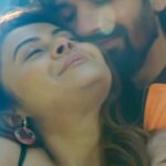 Devoleena Bhattacharjee Instagram - Ladies and Gentlemen #Thaamlena it’s official is yours now. Enjoy this sensational song and video. . . Starring yours favourites @devoleena and @vishal.singh786 Sang beautifully by @singer_shaan and @srushtibarlewarofficial composed by @shaansay and written by @seema_saini_writician Video directed by @anandmishra2013 Featuring : @tapasya_agnihotri produced by @phalekirtibhushan and @snehlatam16 Editor : @nitinfcp DOP : @dopshoeb Online Editor: @onlinenadeem EP : @abhishekshukla0703 Guitar design: @shomu_seal Mix& master: @titu.music #Laukimmusic #thaamlena #itsofficial #bollywoodmusic #november #Lovesong #romanticsong #winterromance #Viral #Viralsong #devoleena #Vishalsingh #songoftheyear #devish