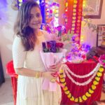 Devoleena Bhattacharjee Instagram - Ganpati bappa morya🌸🙏🏻😇 . . . Outfit by @baroquebypreetibatra