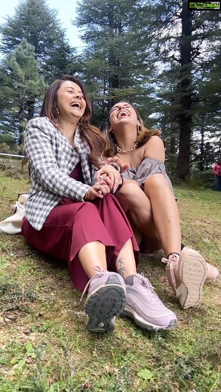 Devoleena Bhattacharjee Instagram - So true are the …” LINES” …..no doubt she’s a sweetheart. Kindest caring happy nd so grounded person u r ❤️ @devoleena