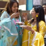 Devoleena Bhattacharjee Instagram - Aap chai peeyenge ,humare saath? 😉 . Location- 📍 Varanasi Edited by- @dhavalmavreck . #influencer #actor #devoleena #style #chai #chailovers #varanasi #travel #travelgram #explorepageًًً #foodies #desifood #banaras #varanasistreetfood #indianfood #instatravel #ootd #ootdindia #cafe #food #foodstagram #foodporn #streetfoodindia #instagram