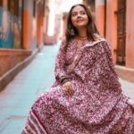 Devoleena Bhattacharjee Instagram – 🌻
.
.
.
.
Outfit – @jaipuriadaah 
PR- @purvabansal5 
.
.
.
#devoleena #banaras #varanasidiaries #travelphotography #travelmore #peaceful Varanasi – Kashi – Banaras