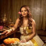 Devoleena Bhattacharjee Instagram - 🪷. . . . Hair & make up - @makeup_by__shraddha Photography - @akshayrathodphotography Jewellery - @kameswari_jewellers_in Managed by - @allboutcommunication #devoleena #feminity #divine #instapic Mumbai - मुंबई