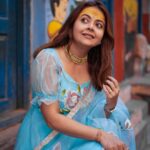 Devoleena Bhattacharjee Instagram - 🧿 . . . Photography - @pratik_kharat_ Outfit - @aachho PR - @dinky_nirh @uttarpradeshtourism #varanasi #varanasidiaries #banaraskigaliyan #devoleena #vibe #mahadev #asthetic श्री काशीविश्वनाथ ज्योर्तिलिंग मंदिर - Shri Kashi Vishwanath Jyotirlinga