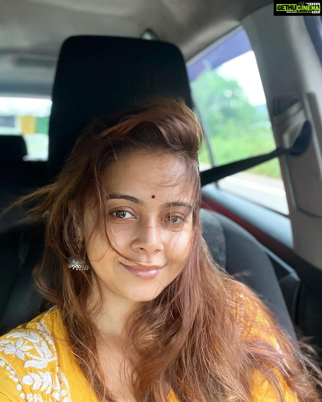 Devoleena Bhattacharjee Instagram - Haseen Mausam Hassen Waadiya Haseen Hum. 😍👸😎 #assamdiaries #devoleena
