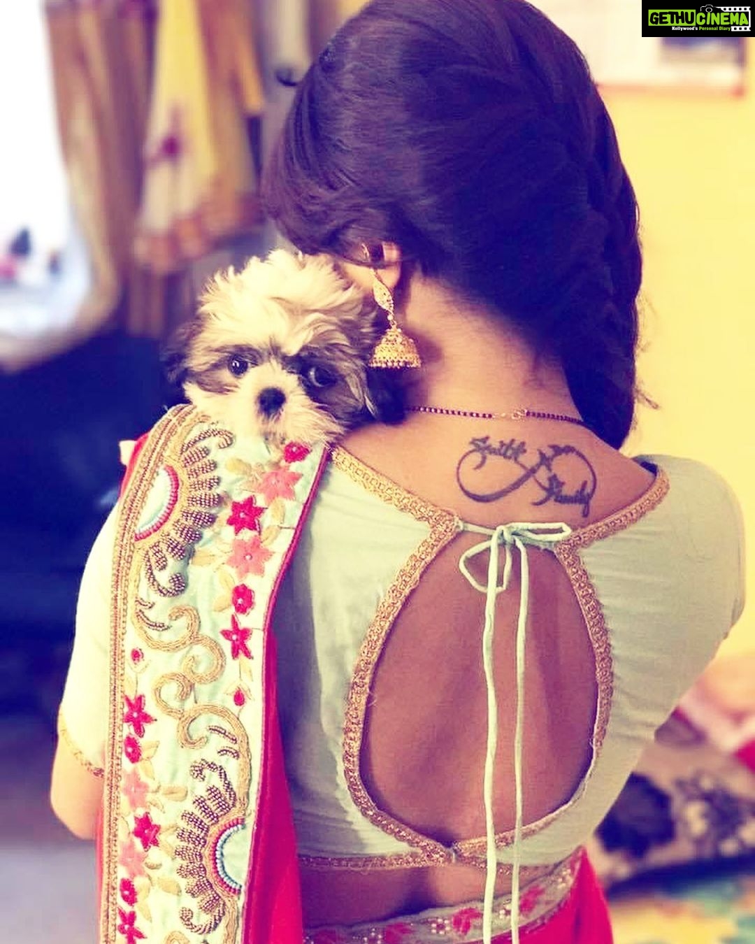 Devoleena Bhattacharjee Instagram - Major Throwback. My Babyyy ❤️🥰🤗 @angel_bhattacharjee . . #throwbackmemories #devoleena Mumbai, Maharashtra