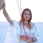 Devoleena Bhattacharjee Instagram - Aankhe 😍 . . . In frame @devoleena Shot & edited @pratik_kharat_ . . Location @rannutsav . . #RannKeRang #RannUtsav2022 #rannkikahaaniya #gujarat #sathnibhanasaathiya #gopibahu #slowmotion #reelsinstagram #devoleena #nainowalene #reelphotography #travel #viptent #rannofkutch #portraitphotography #slowmotionvideo #reelkarofeelkaro Rann Utsav, Kutch, Gujarat