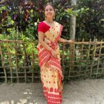 Devoleena Bhattacharjee Instagram - My Motherland My Assam. Axomor jiyori. 😍😇🤗👸 . . . #assamdiaries #hometown #devoleena #awesomeassam #mekhelasador Dhakuakhana