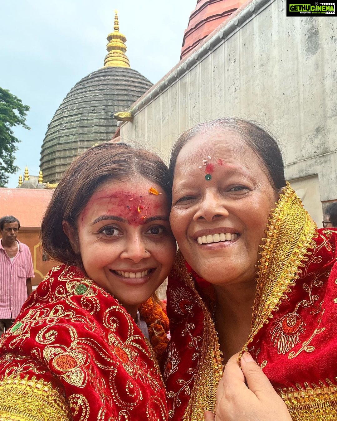 Devoleena Bhattacharjee Instagram - Maa Kamakhya 🙏🏻😇 #kamakhyatemple #assam #guwahati #hometown #blessings #truehappiness Maa Kamakhya Temple_ Nilachal Devi