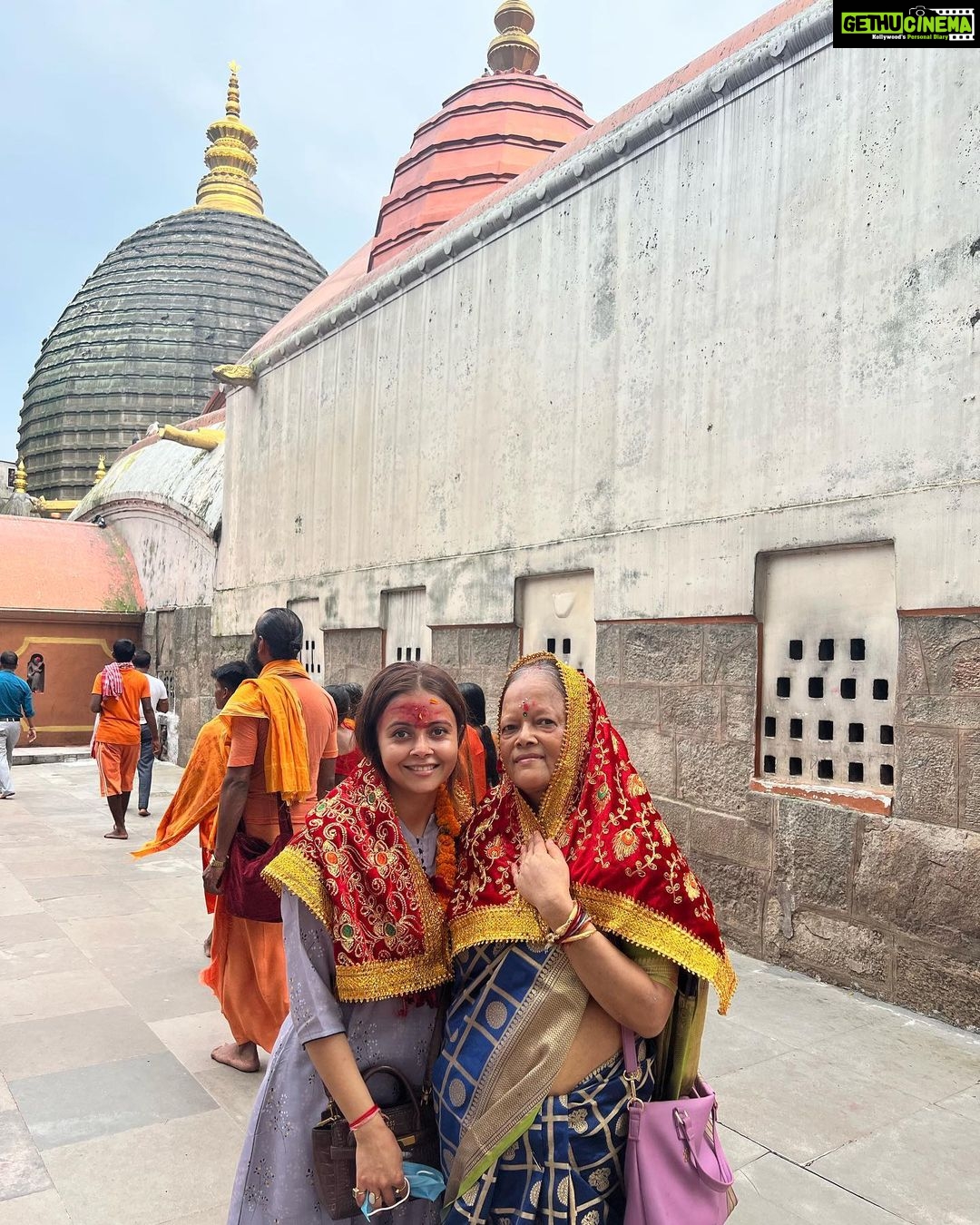 Devoleena Bhattacharjee Instagram - Maa Kamakhya 🙏🏻😇 #kamakhyatemple #assam #guwahati #hometown #blessings #truehappiness Maa Kamakhya Temple_ Nilachal Devi