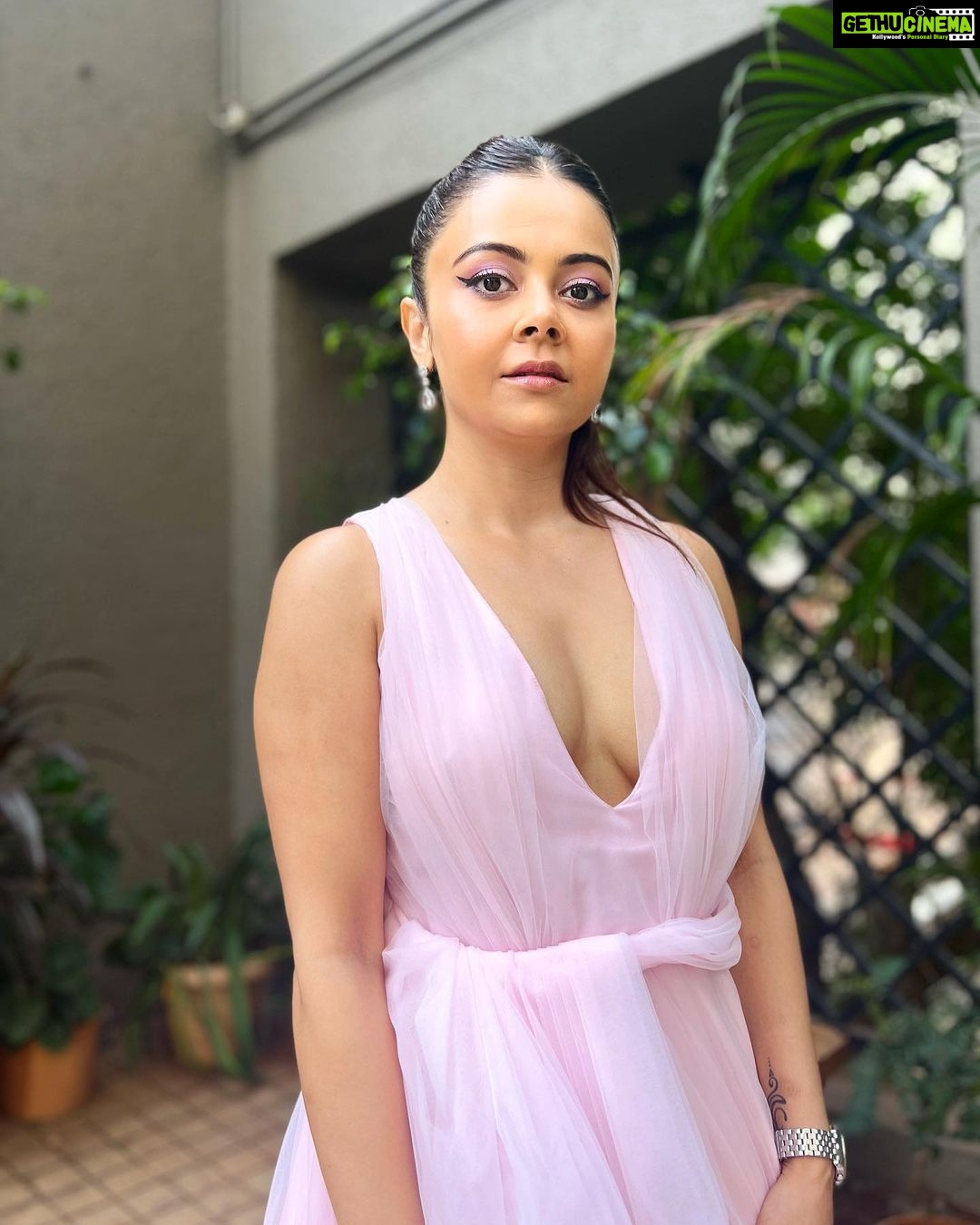 Devoleena Bhattacharjee Instagram - I like PINK 💗 #devoleena Mumbai, Maharashtra