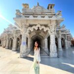 Devoleena Bhattacharjee Instagram - Bhuj is one of the six places where Lord Shree Swaminarayan constructed the temple Himself. Expanding a 35,000 sq. feet area, this Temple has 7 sky touching pinnacles. It consists of one central dome, 25 minor domes and 258 pillars. The peripheries, which are beautifully carved into the icy marble of Makrana and Ambaji, give it heavenly beauty, serenity and the divine approach to the temple. @rannutsav #RannKeRang, #RannUtsav2022, #RannKiKahaaniya #swaminarayantemple #devoleena Shree Swaminarayan Temple - Bhuj Prasadi Mandir