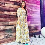 Devoleena Bhattacharjee Instagram - 🌸🌸🌸 . . . . Outfit : @pinkville_jaipur Styled by: @shikshabhansali_ #devoleena #mondayvibes #beautifulday #jakarta ANTV Epicentrum Studio Complex