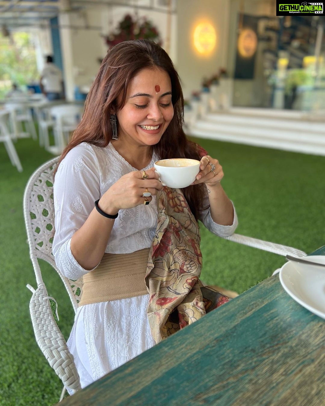 Devoleena Bhattacharjee Instagram - Happy Me. 😃🤩 . . #goodmorning #devoleena
