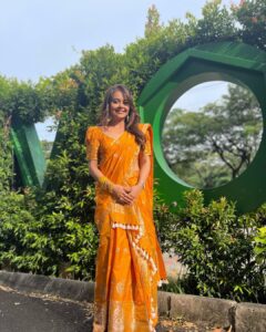 Devoleena Bhattacharjee Instagram - Wherever you go,flaunt your favourite attire like a queen. 👑❤️😃 . . #antvpressconference #devoleena #indonesia #antv #artistsoninstagram #picoftheday #mekhelasador