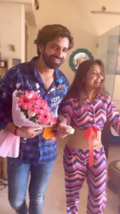 Devoleena Bhattacharjee Instagram - We would like to share a very special news with all our fans and loved once . see you guys on Instagram live tonight at 9pm.