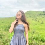 Devoleena Bhattacharjee Instagram - Just Be Happy. 🌺😇