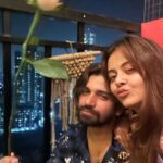 Devoleena Bhattacharjee Instagram - True friends are the ones who lift you up,when no one else has noticed you’ve fallen. ❤️ Thank you Vishu @vishal.singh786 for making my day beautiful. Thank you for being there. I love you. ❤️🤗 And see you soonest. Lets kill it. “It’s Official “. ❤️😎🤗 . . #devoleena #friendship #friendshipgoals #bestiesforlife #vishalsingh #grateful