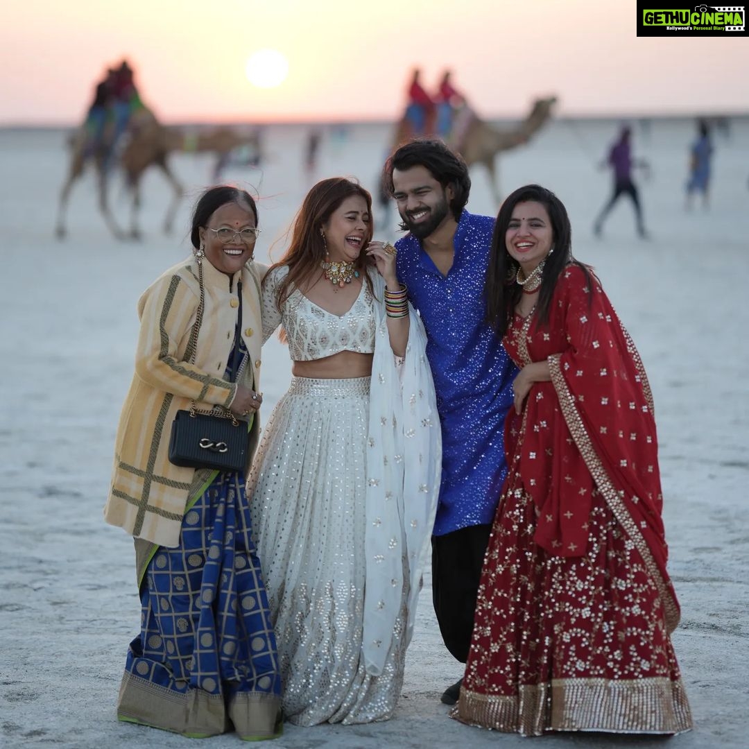 Devoleena Bhattacharjee Instagram - Just a glimpse of how much fun we had at Rann Utsav with these amazing people ❤️ . . . Wearing : @loveandlabelsbyhemakshii . . @rannutsav @gujarattourism . . . #RannKeRang #RannUtsav2022 #RannKiKahaaniya #Gujarat #tourism #gujarattourism #travelcouple #travel #luxurylifestyle #luxury #luxurytravel #travelgram #instagood #whitedesert #desert #india #whitedesert Rann Utsav, Kutch, Gujarat