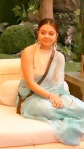 Devoleena Bhattacharjee Instagram - Tough times never last but tough people do😃💪✨ . . 🥻: @kaliclothingsco . . #devoleena #devoleenabhattcharjee #omggirl #devosquad #devoleenaistheboss #bbqueendevoleena #ReelsPeTv #TrendingReels #Reelkarofeelkaro