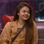 Devoleena Bhattacharjee Instagram - Chin up, buttercup 💛 👗:@labelsaar 🧣: @shikshabhansali_ ....... #devoleena #devoleenabhattcharjee #omggirl #devosquad #devoleenaistheboss #bbqueendevoleena #lookbook #style