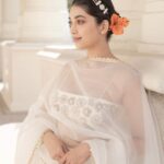 Digangana Suryavanshi Instagram - Happy holi everyone ❤️ Styled by @krishi1606 Outfit by @monaandvishu Accessories by @priyaasijewelry Mojdis @style.Stry.fit Location @sheratongrandpalaceindore