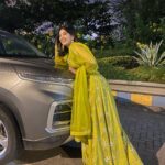 Digangana Suryavanshi Instagram - Ek raasta hai zindagi... Jo tham gaye wo kuch nahin... Styled by @rimadidthat Outfit @luvyabyneetu