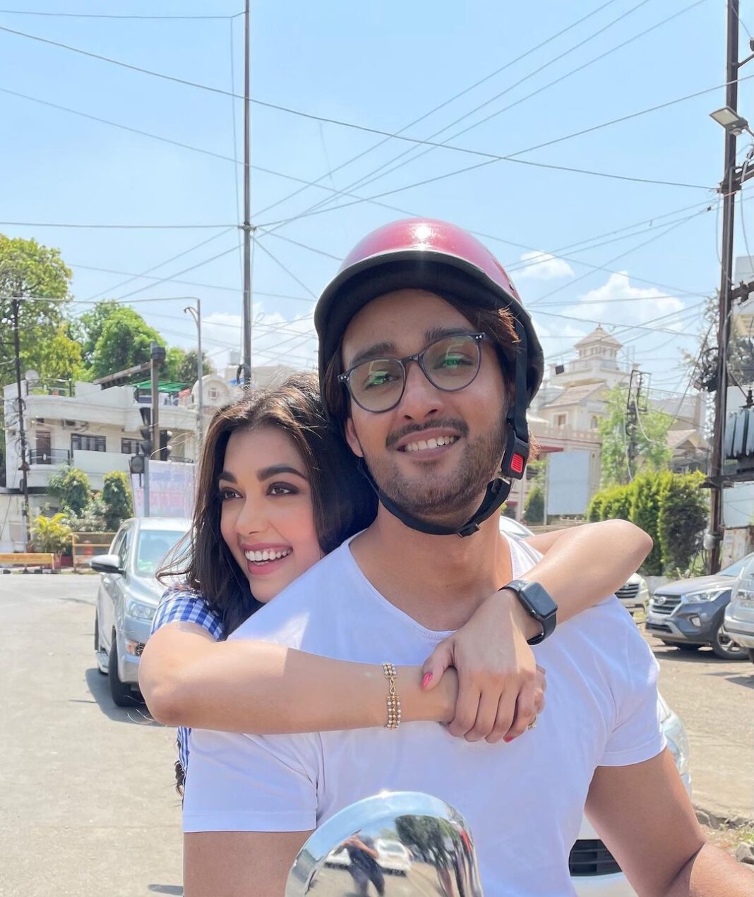 Digangana Suryavanshi Instagram - Candid fun moments 🥰🥰 #shootlife #friends #webshow