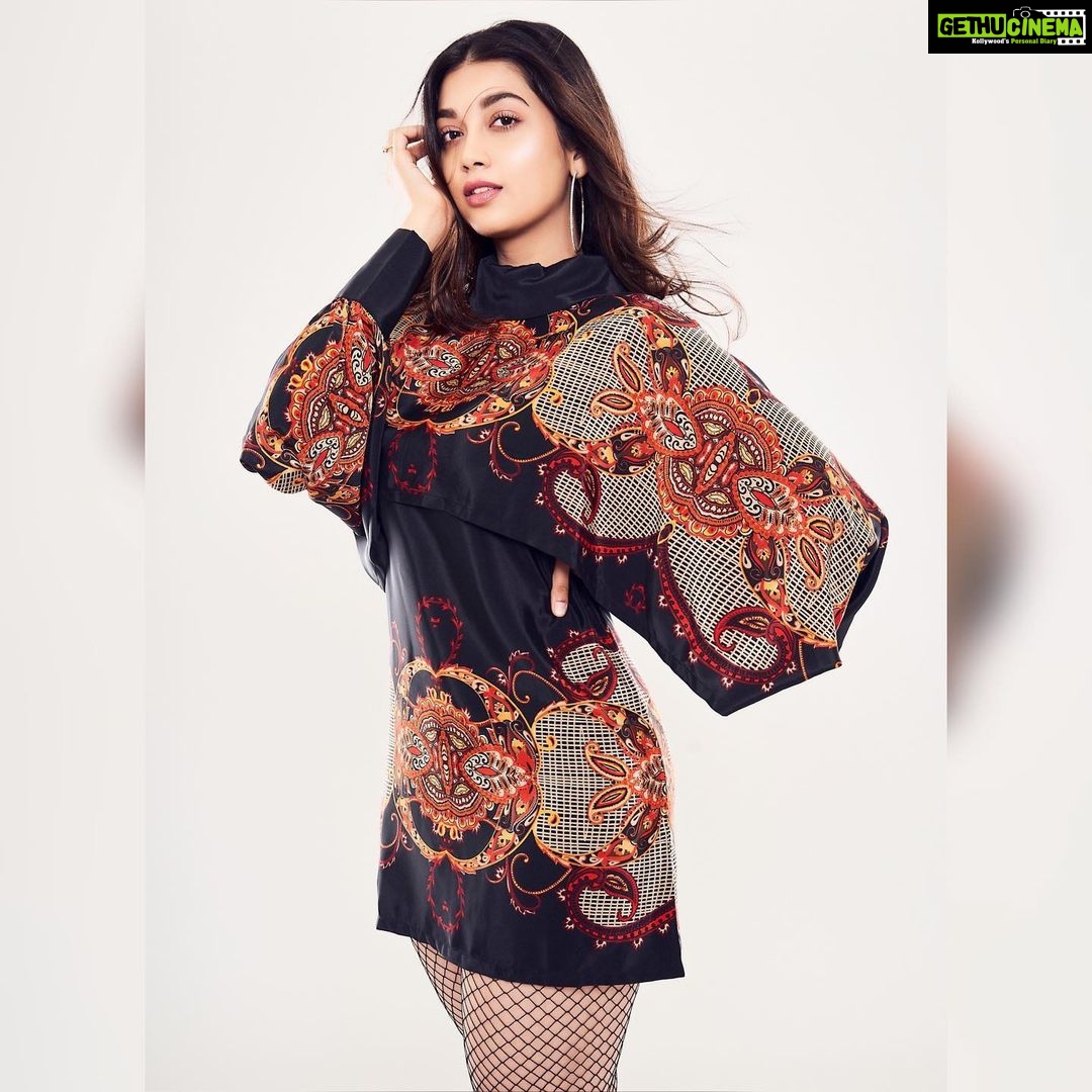 Digangana Suryavanshi Instagram - ❤️❤️❤️ Stylist: @_styledbyroma_ Photographer: @yngtj Retouched: @framesbymayur Makeup - @tapsi_makeup Hair: @makeupbyshaheenshaikh Outfit: @wabisabistyl Location: @backstage_mumbai Team: @greenlight__media