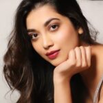 Digangana Suryavanshi Instagram – Looking at ya…

Photographer –
@akshayrathodphotography
Makeup & Hair – @leenaofficials