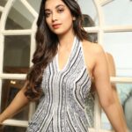 Digangana Suryavanshi Instagram - "When you can't control external forces, control the force within you, Peace." - Digangana Stylist - @roshni0819 X @__neerajpandey__ Photographer - @akshayrathodphotography Makeup & Hair - @leenaofficials Outfit - @phasesbyalisha Team - @greenlight__media