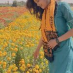 Digangana Suryavanshi Instagram - Flowers make my Maa very happy and to see her happy, makes me very very happy ❤️ @mxtakatak #mxtakatak @mediatribein Outfit by @myshka_fashion Styled by @rimadidthat Ujjain Mahakal Ki Nagri