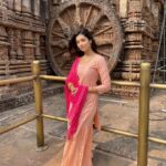 Digangana Suryavanshi Instagram - Precious memories for life, at the sun temple 🙏🏻 Outfit by @ambraee_ Sun Temple Konark Odisha