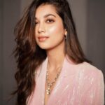 Digangana Suryavanshi Instagram - Steady self 🌸 Photographer - @rk_fotografo Makeup - @kshitija_bhoyar Assistant - @kalpana_beautystyless Outfit - @labelsimrankatyal Location - @ Team - @greenlight__media