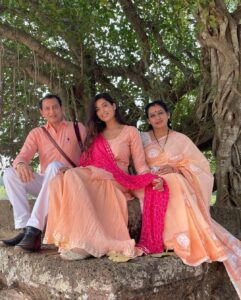 Digangana Suryavanshi Instagram - Precious memories for life, at the sun temple 🙏🏻 Outfit by @ambraee_ Sun Temple Konark Odisha