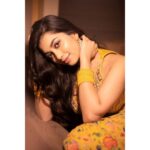 Digangana Suryavanshi Instagram - 💛💛💛 Outfit- @snehaparekhdesigns Earring @putstyle07 X @rimadidthat Makeup- @amuthevar and team Stylist- @stylebyriyajn Photographer- @blossomclicks