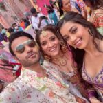 Digangana Suryavanshi Instagram - Wish you guys abundance of happiness, love, laughter and togetherness! Yuhi haste rehna, shadi mubarak! Lots of loveee❤️❤️❤️ @jainvick @lokhandeankita 🥰🥰