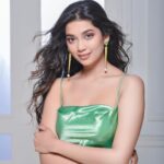 Digangana Suryavanshi Instagram - #AD checkout great Indian festival to avail great offers, click Link in Bio @amazonfashionin #getstyledwithamazon #agif @mediatribein Styling - @stylebyriyajn Photographer: @ashish_sawant__ Makeup: @raksha_khandelwal_ Makeup partner @europegirlcosmetics Hair: @sidandpiyu Wearing- @deetrunk Jewellery- @ethnicandaz Location: @studio211mumbai