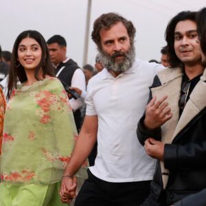 Digangana Suryavanshi Instagram - Very happy to have been a part of #BharatJodoYatra 🙏🏻 
Thank you Rajasthan for the warm welcome and wonderful hospitality 🙏🏻 Thank you @rahulgandhi ji @priyankagandhivadra ji 🙏🏻 

@myshka_fashion X @rimadidthat