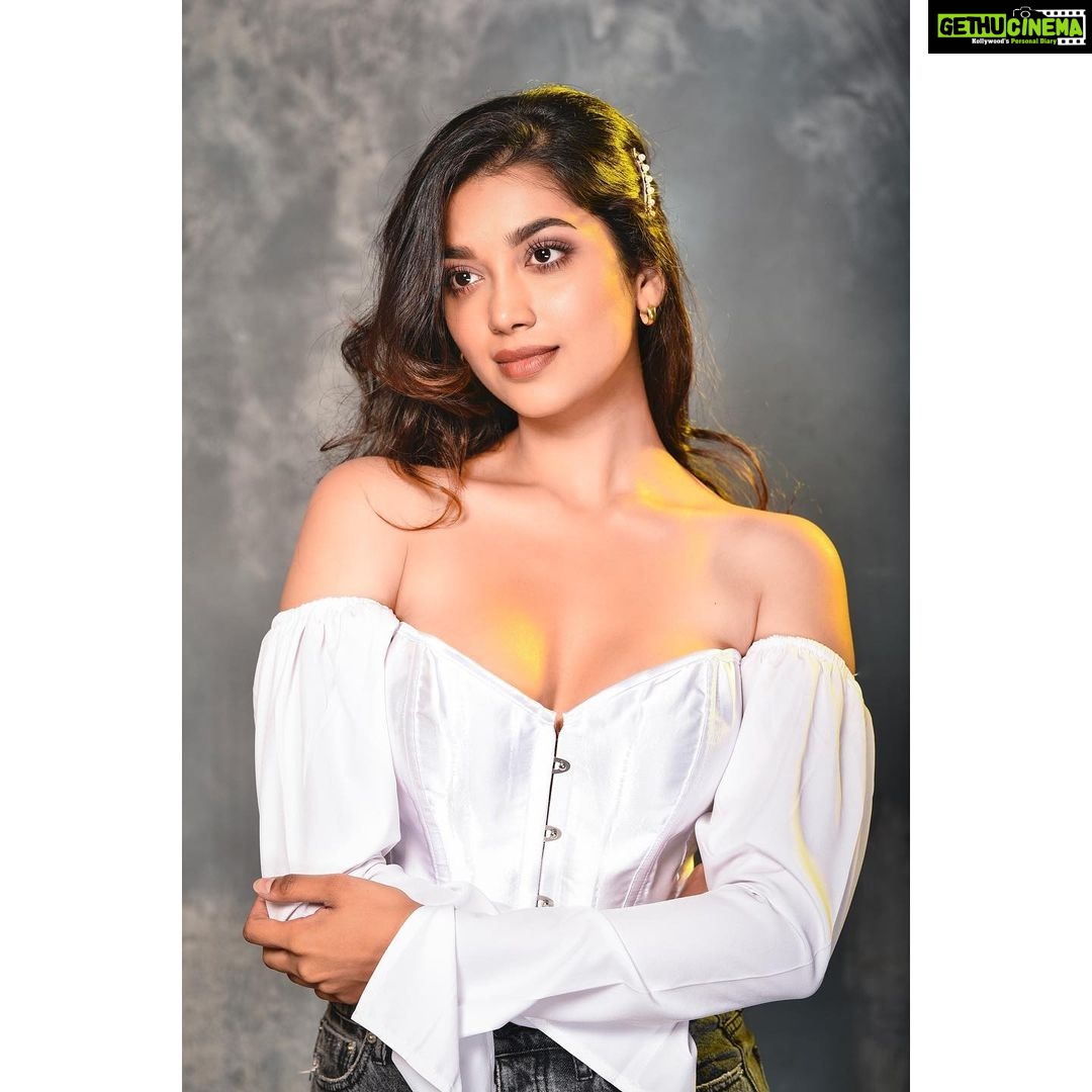 Digangana Suryavanshi - 29.8K Likes - Most Liked Instagram Photos
