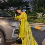 Digangana Suryavanshi Instagram - Ek raasta hai zindagi... Jo tham gaye wo kuch nahin... Styled by @rimadidthat Outfit @luvyabyneetu