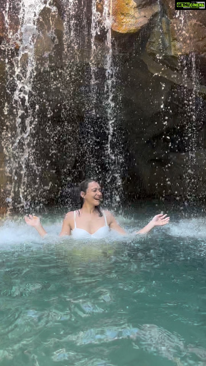 Dipannita Sharma Instagram - Forever clumsy me trying the water slide ( can’t believe how much I screamed ) ! also my dramatic ‘yesteryear’ soap ad moment 😁 ( couldn’t resist ) … #originalaudio #thailanddiaries #waterlover