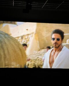 Dipannita Sharma Instagram - I don’t know the last time I had so much fun in the theatres ! The whistles , the cheering , the clapping & bumping into friends who were watching it for the 3rd time … yesssss #pathaan was a full ‘paisa vasool’ experience ! Here’s to #srk #yrf & the team … & Here’s to the power of entertainment ♥️
@krishnasharma7477 @dilsheratwal @visalmisra @khyatimadaan 
#cinemalover #weekend #pyaar 
P.S - me trying to do #srk pose hahaha. @arunimasharma_verma this one’s so for you !