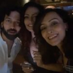 Dipannita Sharma Instagram - It’s a reeeeeeel! I’m in a reeeeeeel ! That’s what we are all screaming . Don’t ask why 😂 … & here’s to the best business manager in town @rk945 who has the pressure of keeping us busy in 2023 😄 ( o can almost hear him say, ‘I take no pressure ms sharma ‘ ) we love you Rajiv ! So nice to meet the gang finally . Each one unique , amazing , beautiful @dhamidrashti @nakuulmehta , @iamramkapoor @gautamikapoor @karanwahi @dishaparmar @rahulvaidyarkv #feelinthereel #reelfeel #allaffection #madness evenings ♥️