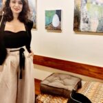 Dipannita Sharma Instagram - Mesmerising evening,amazing people ! Art, poetry , music … ♥️ @the.smita.show @suchitra.maskara @brainuse ( thank you for the pictures ) @thayilesque #artforthesoul #feelsright #itsthepeople