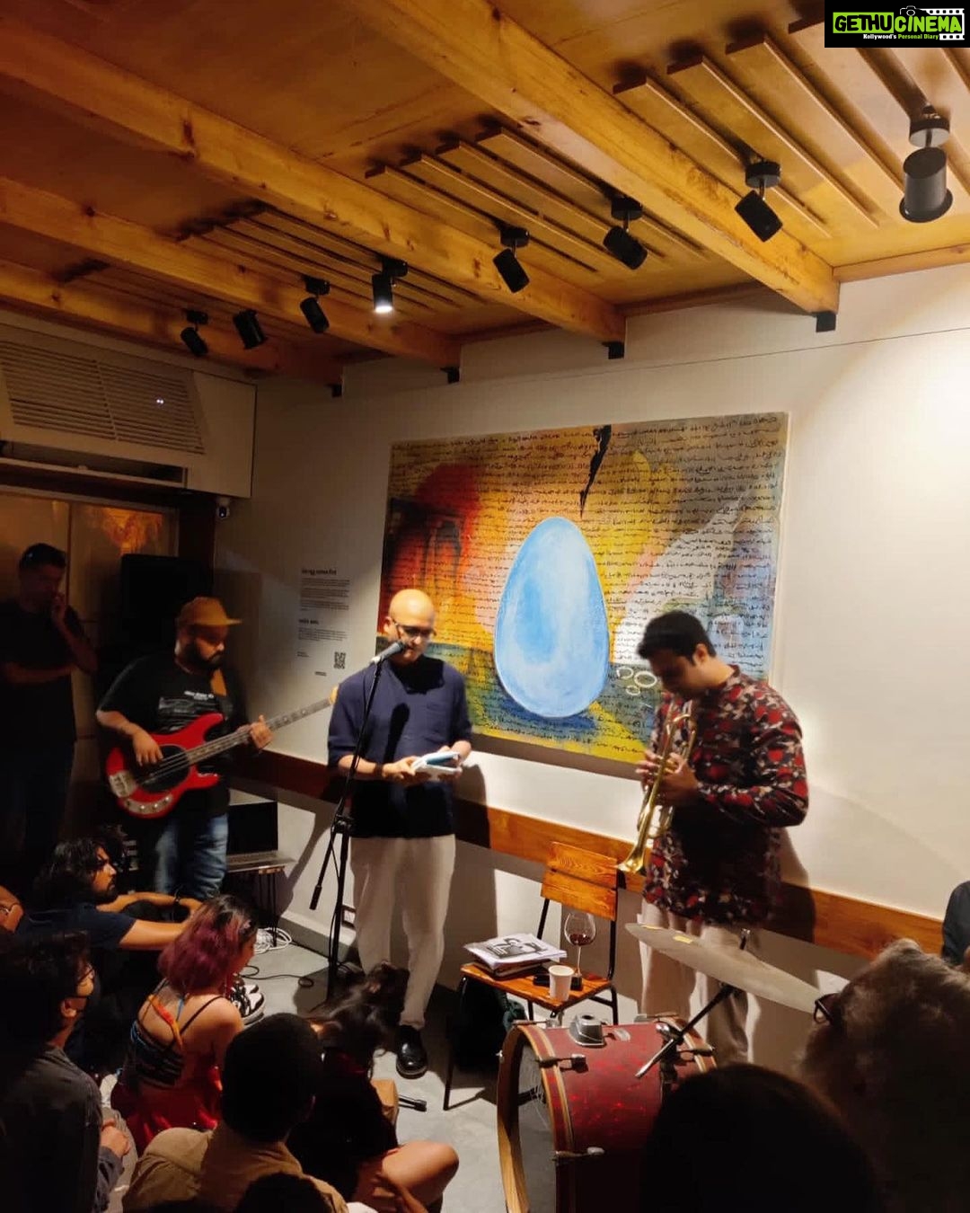 Dipannita Sharma Instagram - Mesmerising evening,amazing people ! Art, poetry , music … ♥️ @the.smita.show @suchitra.maskara @brainuse ( thank you for the pictures ) @thayilesque #artforthesoul #feelsright #itsthepeople