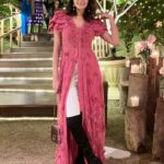 Dipannita Sharma Instagram - 💕💃🏻 @dilsheratwal @shikha._pandit Dull rose long jacket top : @geishadesigns Styled by : @jignasa_ #wedding #sangeet #winters