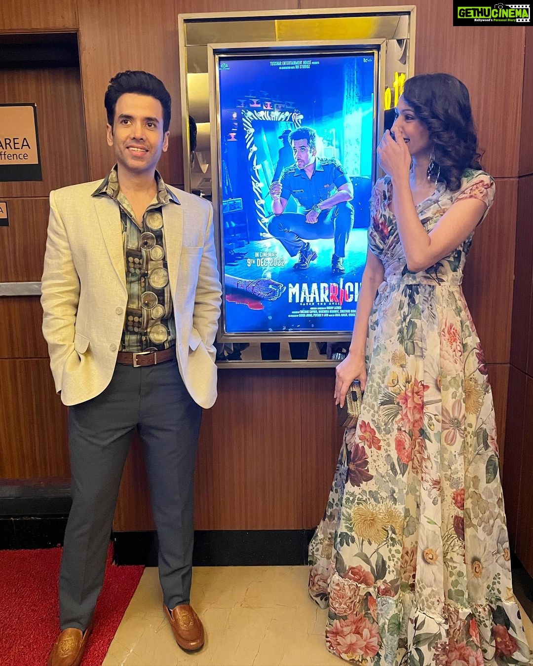 Dipannita Sharma Instagram - The trailer of #Maarich has crossed 10million + views ! Have you watched it yet … moments from the trailer launch with some of the people I absolutely adore … 🤍 Happy happppppyyyyy birthday @tusshark89 ! What super news on your special day !!! More power … #moments #memories #9thdecember Styled by : @jignasa_ Outfit : @geishadesigns Earrings : @elysianoworld