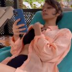 Dipannita Sharma Instagram - When the sun’s almost out ! Singing the appropriate song 😁 One of my forever favourites … #lazyday #bythepool #uae #rasalkhaimah #cabbanas #browsingandsinging @dilsheratwal